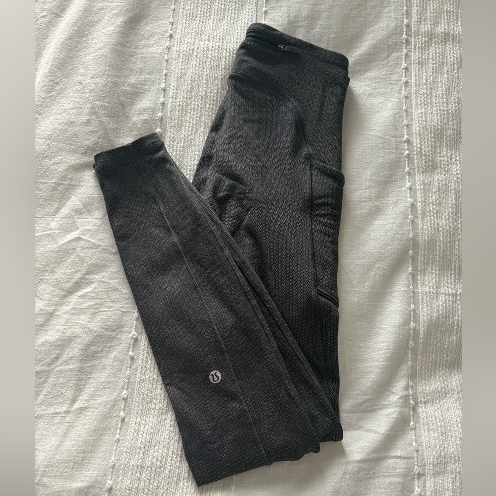Lululemon ~ heathered leggings 28’’ ~ size 4